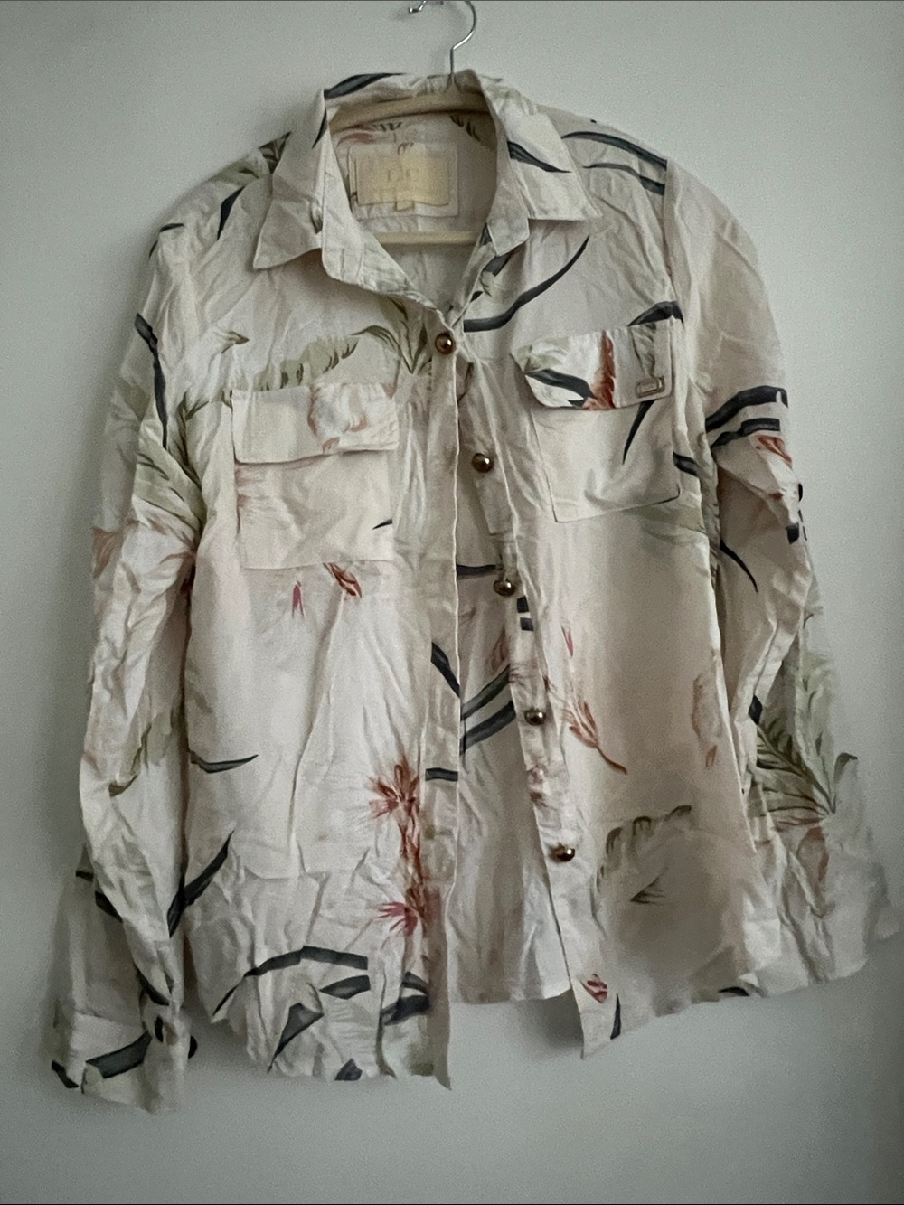 Women’s Cream Floral Shirt Jacket with Subtle Botanical Print